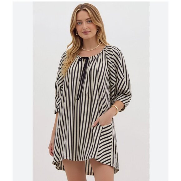 entro Dresses & Skirts - Entro Dress Womens Small Black White Stripe Puff Sleeve Swing Trapeze Mini